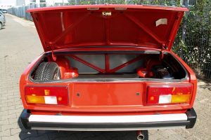 Lada 2105 του 1992 χωρίς χιλιόμετρα πωλείται 7.300 ευρώ!