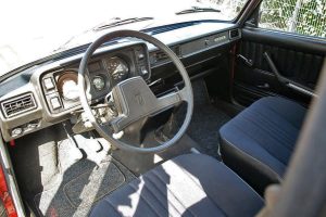 Lada 2105 του 1992 χωρίς χιλιόμετρα πωλείται 7.300 ευρώ!