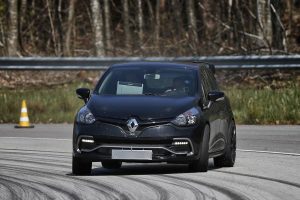 Renault Clio R.S. 16 με κινητήρα 275 ίππων από Megane R.S.!