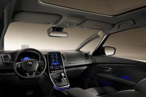 Νέο Renault Grand Scenic 7θέσιο και με 718 λτ. για αποσκευές