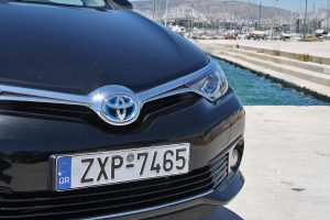 Δοκιμή Toyota Auris Hybrid 1.8 136 PS