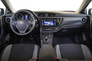 Δοκιμή Toyota Auris Hybrid 1.8 136 PS