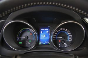 Δοκιμή Toyota Auris Hybrid 1.8 136 PS