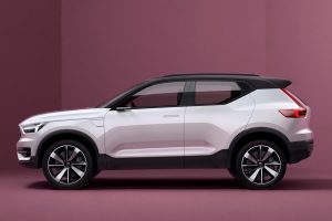 Νέα μικρά crossover Volvo σειράς 40 σε 5θυρο και σεντάν