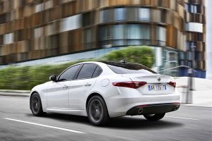 Alfa Romeo Giulia: Κινητήρες, επιδόσεις και καταναλώσεις
