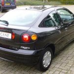 Ξεχασμένο Renault Megane Coupe του 1996 με 128 χιλιόμετρα!