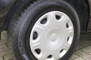 Ξεχασμένο Renault Megane Coupe του 1996 με 128 χιλιόμετρα!