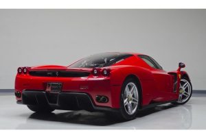 Σπάνια Ferrari Enzo δική σας με… 2,4 εκατομμύρια ευρώ!