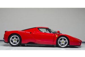 Σπάνια Ferrari Enzo δική σας με… 2,4 εκατομμύρια ευρώ!