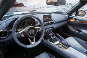 Mazda MX-5 Levanto με χρώμα ηλιοβασιλέματος και τζιν εσωτερικό!