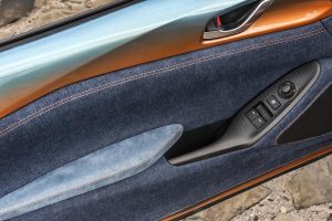 Mazda MX-5 Levanto με χρώμα ηλιοβασιλέματος και τζιν εσωτερικό!