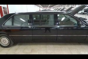 Στο σφυρί 11 κυβερνητικές Mercedes Pullman από 67.500 ευρώ