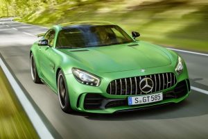 Νέα κτηνώδης Mercedes-AMG GT R με 585 ίππους (+video)