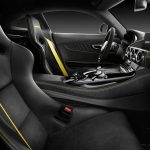 Νέα κτηνώδης Mercedes-AMG GT R με 585 ίππους (+video)