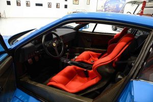 Μοναδική μπλε Ferrari F40 με 16.500 χλμ. για 1,1 εκ. ευρώ!