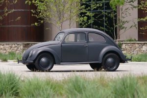 Εξαιρετικά σπάνιο VW Beetle του ‘43 πωλείται 268.000 ευρώ!
