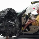 Αστέρι η νέα Mercedes GLE στα crash tests του IIHS (+video)