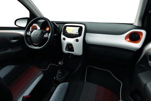 Νέες εκδόσεις Peugeot 108 και 208 Roland Garros