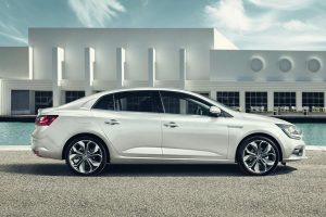 Νέο Renault Megane Sedan με κομψή και δυναμική εμφάνιση