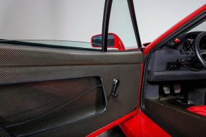 Ferrari F40 με μόλις 3.000 χιλιόμετρα αναζητά εκατομμυριούχο!