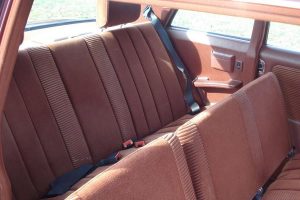 Mercedes W123 8θέσια του 1985 με 56.000 χλμ. – 18.500 ευρώ