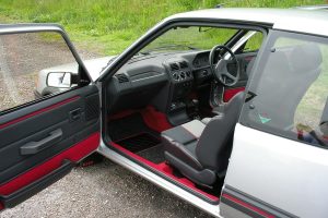 Peugeot 205 1.9 GTi του 1989 πωλήθηκε 37.000 ευρώ!