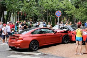 Σφοδρή σύγκρουση μεταξύ BMW M4 και Ferrari California