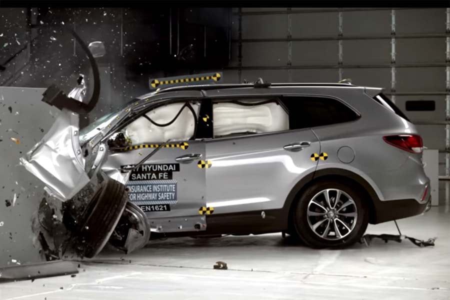 Φρούριο ασφαλείας το νέο Hyundai Santa Fe (+video)