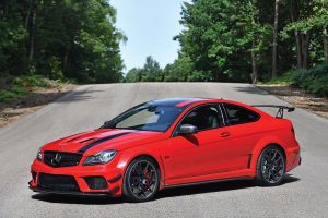 Στο σφυρί κτηνώδης Mercedes C 63 AMG Coupé Black Series