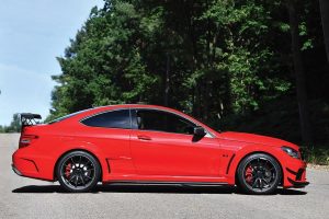 Στο σφυρί κτηνώδης Mercedes C 63 AMG Coupé Black Series