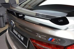 BMW X6 M με carbon body kit και εξάτμιση Akrapovic