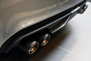 BMW X6 M με carbon body kit και εξάτμιση Akrapovic