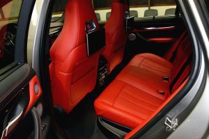 BMW X6 M με carbon body kit και εξάτμιση Akrapovic