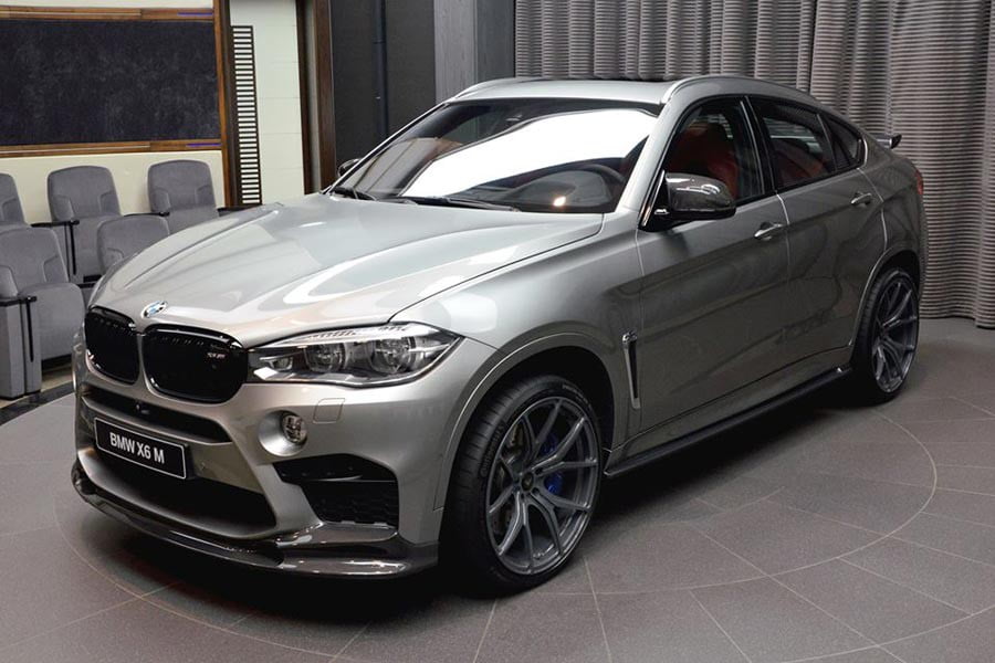 BMW X6 M με carbon body kit και εξάτμιση Akrapovic