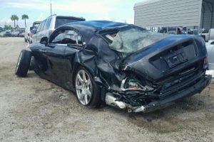 Τρακαρισμένη Rolls-Royce Wraith για 11.500 ευρώ!