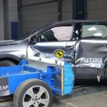 Crash tests του Euro NCAP σε Mercedes E-Class και Peugeot 3008