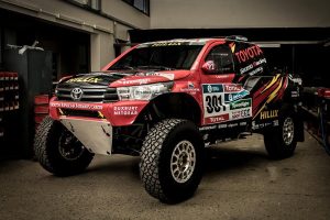 Toyota Hilux με κίνηση και κινητήρα πίσω για το Ράλι Ντακάρ