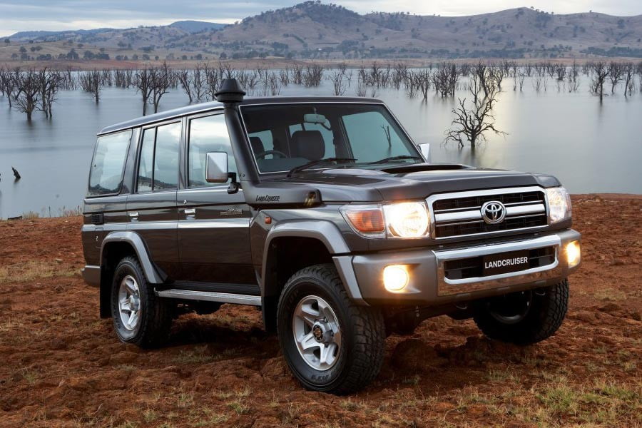 Το Toyota Land Cruiser 70 του 1984 θα παραμείνει «μάχιμο»