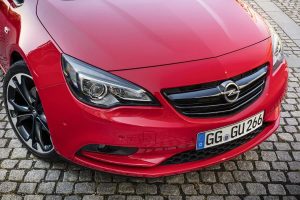 Νέο σπορτίφ και πολυτελές Opel Cascada Supreme