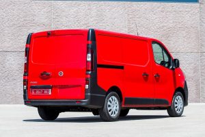 Νέο Nissan NV300 σε πολλές εκδόσεις και με 1.600άρη ντίζελ