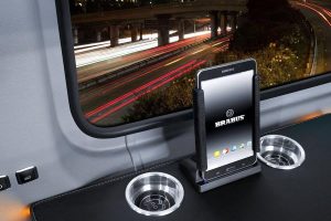 Πολυτελές Mercedes Sprinter Brabus αξίας 224.910 ευρώ!