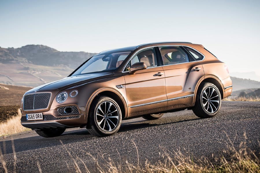 Της έστριψε… η βίδα της Bentley Bentayga
