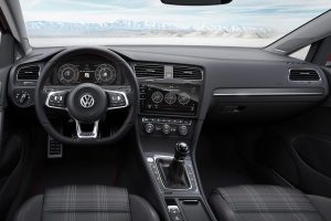 Ανανεωμένο VW Golf: Πάει και σβηστό! (+video)