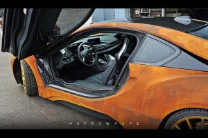 Σκουριασμένο BMW i8 με χρυσές ζάντες; Hot or Not;