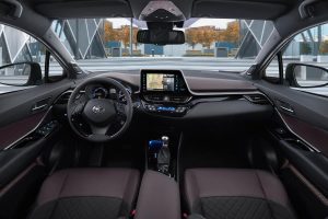 Toyota C-HR: Τιμές, εξοπλισμοί και τεχνικά χαρακτηριστικά