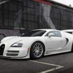 Πωλείται η τελευταία κουπέ Bugatti Veyron!