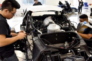 Το πρώτο Ford GT βγήκε από την παραγωγή (+video)