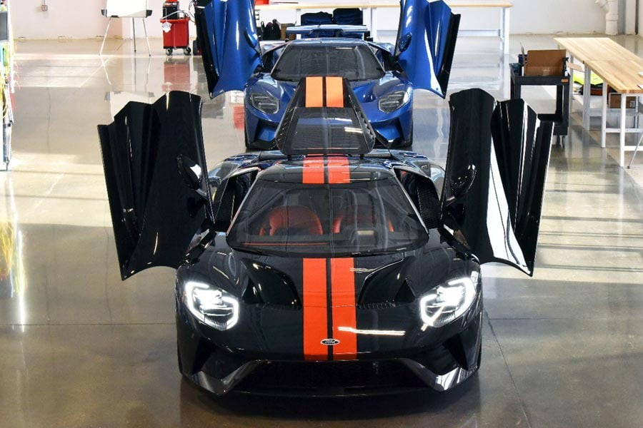 Το πρώτο Ford GT βγήκε από την παραγωγή (+video)