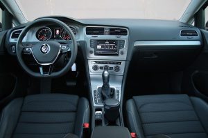 Συγκριτικό Toyota Auris diesel VS VW Golf diesel