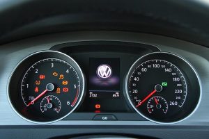 Συγκριτικό Toyota Auris diesel VS VW Golf diesel